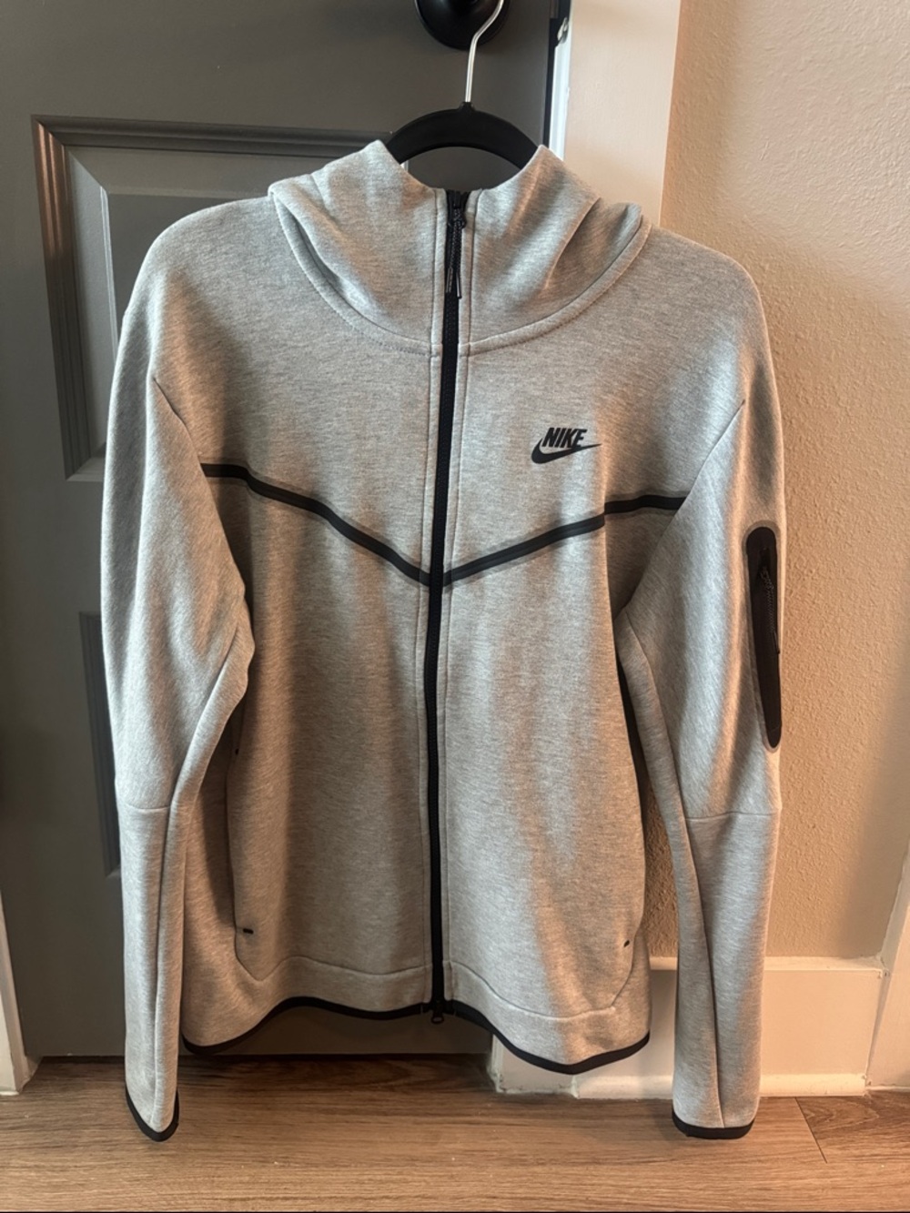 Nike Tech Light Heather Gray Full-Zip Hoodie with Black Accents